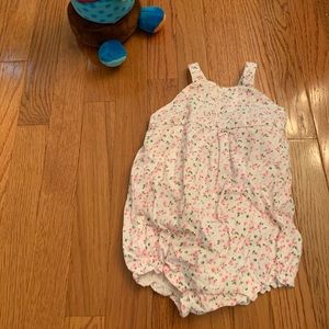 EUC JANIE & JACK sweet flowered romper. Size 12-18